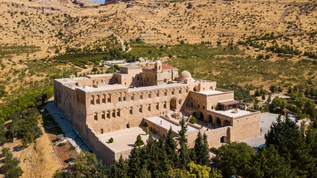 deyrulzafaran manastır